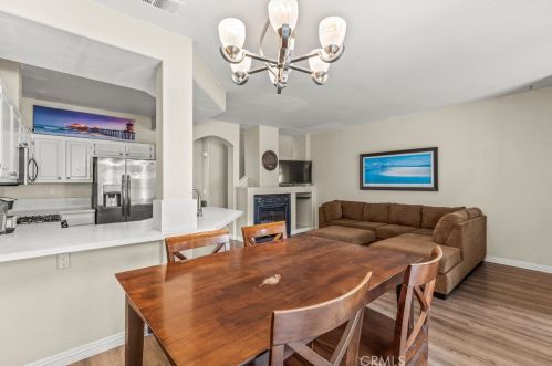 7858 Menton Ave, Anaheim CA  92808-1559 exterior