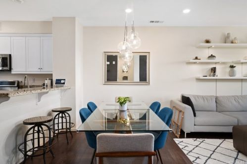 1687 Lincoln, Anaheim CA 92805-5502 exterior