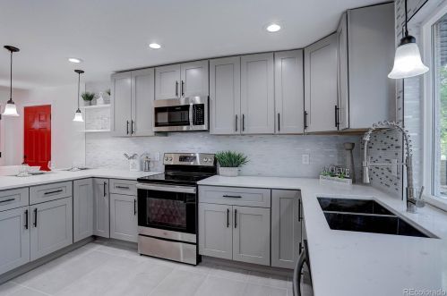 8806 Asbury Dr, Aurora CO  80227-2306 exterior