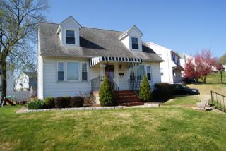 5568 Oakland Rd, Baltimore MD  21227-2823 exterior