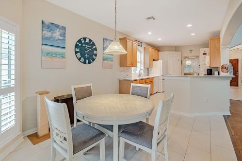 15920 Braesgate Dr, Austin TX  78717-4817 exterior