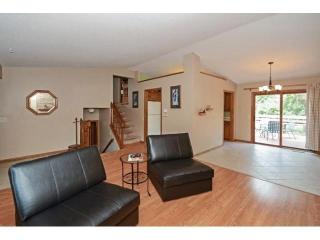 1565 Knl Dr, Saint Paul MN  55112-1266 exterior