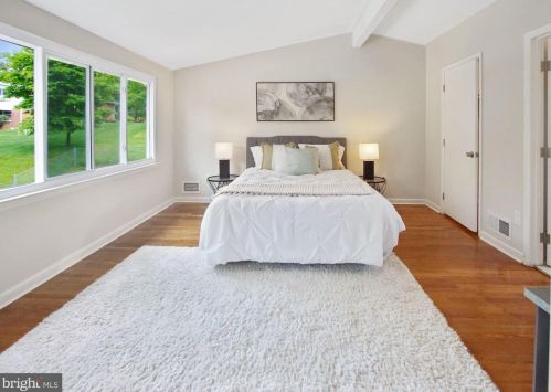 11413 Fairoak Dr, Silver Spring MD 20902-3137 exterior