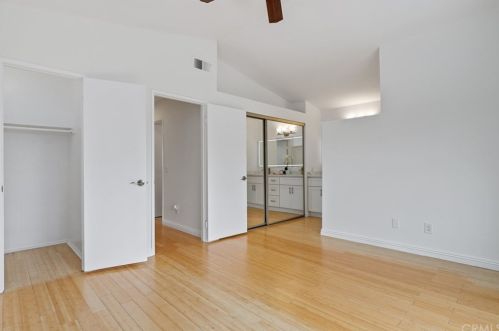 2 Wadsworth, Irvine CA  92620-3722 exterior