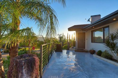 3001 Cloudcrest Rd, Glendale CA  91214-1304 exterior
