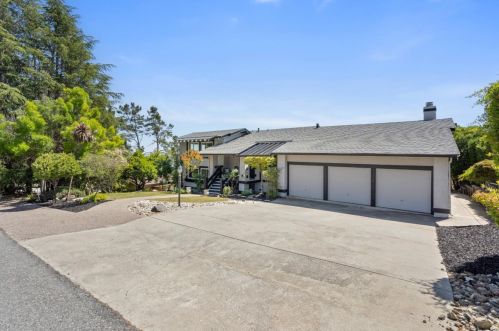 17275 Oak Leaf Dr, Morgan Hill, CA 95037-6618