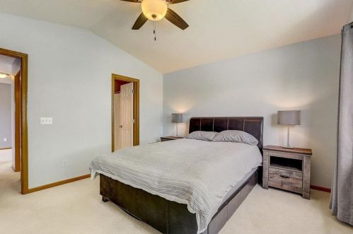 15953 Finch Ave, Saint Paul MN  55124-5811 exterior