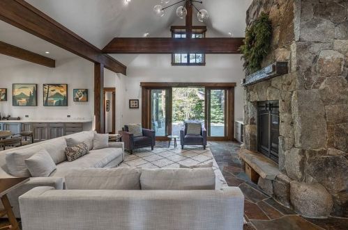 321 David Frink, Truckee CA  96161-5105 exterior