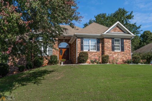 2055 Pate Ridge Dr, Loganville, GA 30052-5101