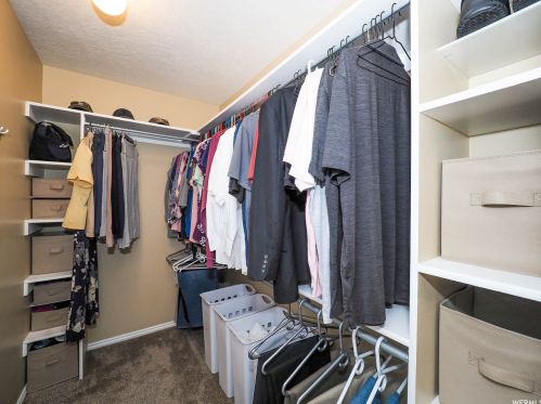 4662 8450, Taylorsville UT exterior