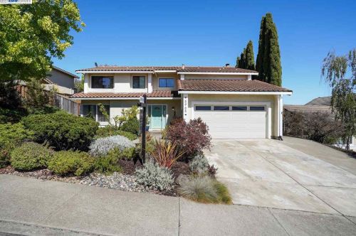 5965 Bellingham Dr, Hayward, CA 94552-1626
