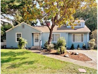 11032 Parkview Ave, Seattle, WA 98178-3144