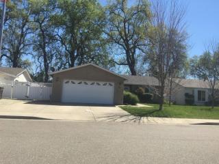 3361 Southwood Dr, Anderson, CA 96007-4725