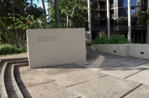 60 Beretania St, Honolulu HI 96817-4752 exterior