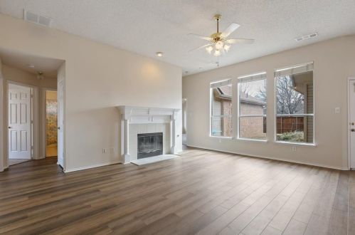 1324 Colby Dr, Lewisville, TX 75067-5567