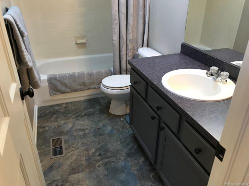 7606 Monaco Way, Englewood CO 80111-4430 exterior