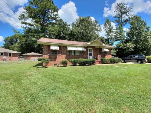 214 Rutland Cir, Lagrange, GA 30241-1323