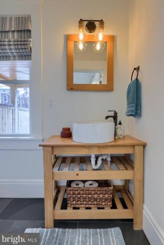 620 Pine St, Lancaster PA  17603-2824 exterior