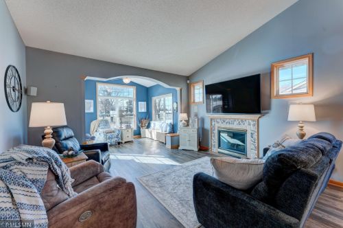 493 Holly Ln, Saint Paul MN  55128-7091 exterior