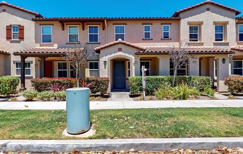 427 Green River St, Oxnard, CA 93036-5316