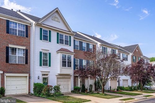6348 Dakine Cir, Springfield VA  22150-1194 exterior