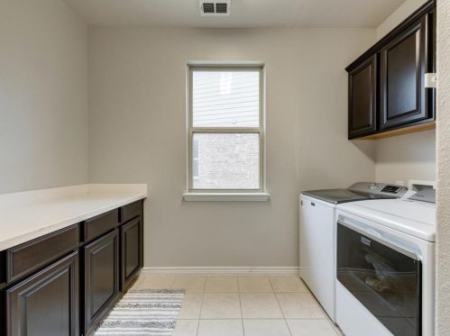 8753 Running River Ln, Fort Worth TX  76131-3373 exterior