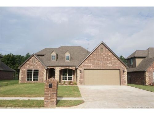 7730 144th East Ave, Owasso, OK 74055-2264