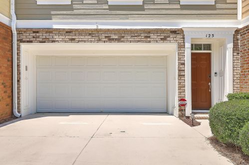 125 Palm Cove Way, Mount Pleasant, SC 29466-8160