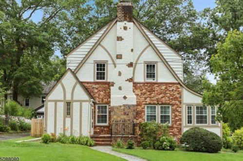 27 New England Rd, Maplewood NJ 07040-1057 exterior