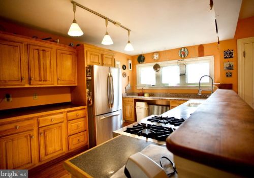 310 Warwick Rd, Haddonfield NJ 08033-3828 exterior