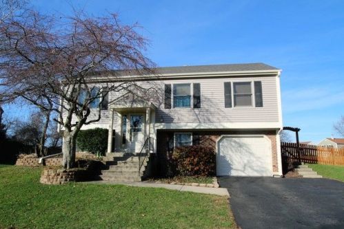 112 Sherman St, Hanover Park, IL 60103-6518