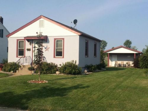 611 5th St, Wadena, MN 56482-1713