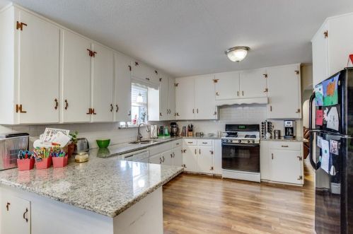 4212 Selkirk Dr, Fort Worth TX  76109-5328 exterior