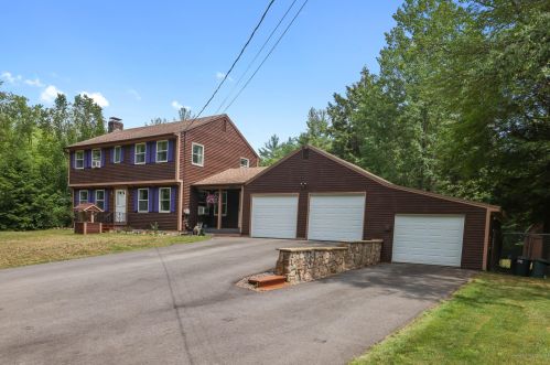 32 Birchcroft Ln, Berwick, ME 03901-2507