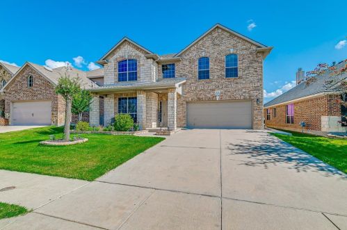 673 Cattlemans Way, Fort Worth, TX 76131-3125
