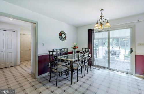 2616 Standardbred Dr, Lancaster PA  17603-4161 exterior