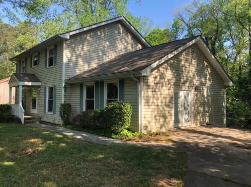 2462 Horseshoe Bend Rd, Marietta, GA 30064-4902