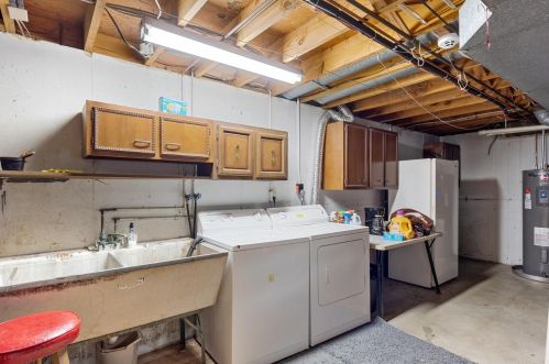 3411 February Dr, Cincinnati OH 45239-5439 exterior