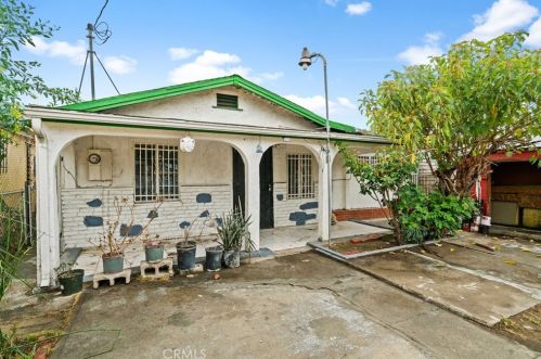2250 122nd St, Compton, CA 90222-1304