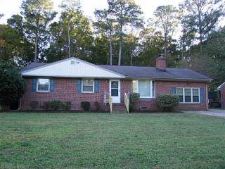 114 Brook Ln, Yorktown, VA 23692-3414