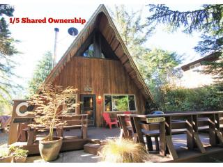 126 North Ave, Manzanita, OR 97130-9152