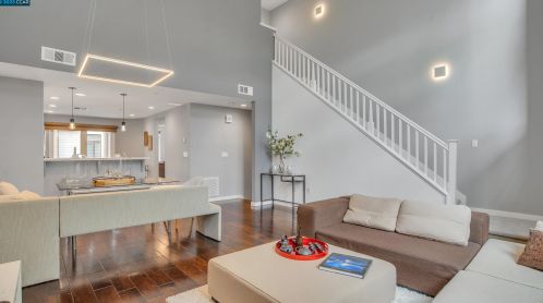 1182 Almanor Ln, Palo Alto, CA 94303-4062