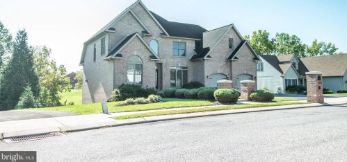 128 Cranbrook Dr, York, PA 17315-1237
