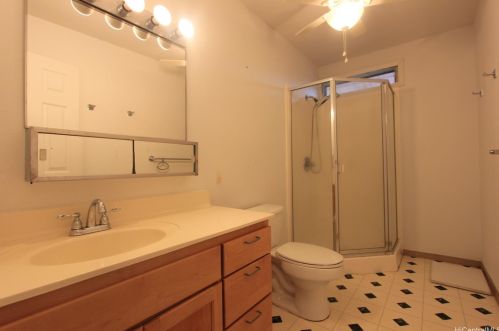 3086 Kaohinani Dr, Honolulu HI  96817-1040 exterior