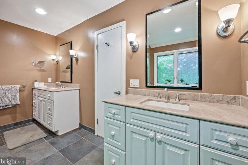 204 Sayre Dr, Princeton NJ  08540-5826 exterior