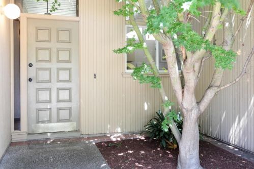 963 Oregon Ave, Palo Alto, CA 94303-3501