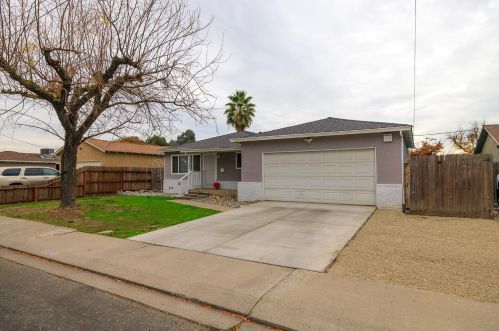 1122 Huntington Dr, Modesto, CA 95350-3458