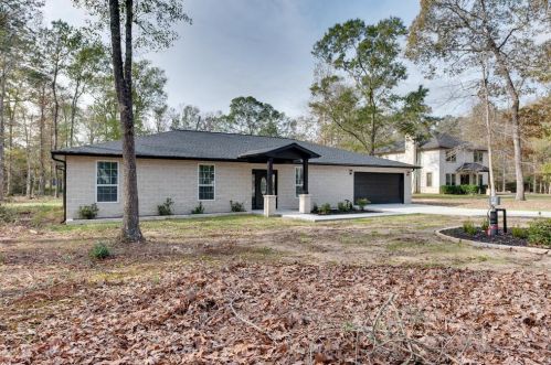 10622 Rustling Oaks Dr, Conroe TX  77303-5814 exterior