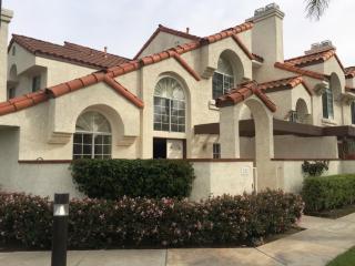 232 Camino Cortina, Camarillo, CA 93010-2640