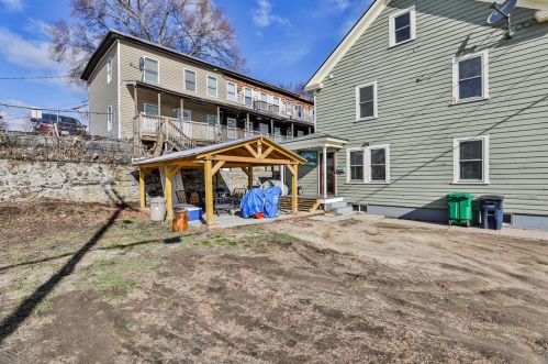 5 Spruce St, Nashua, NH 03060-3519